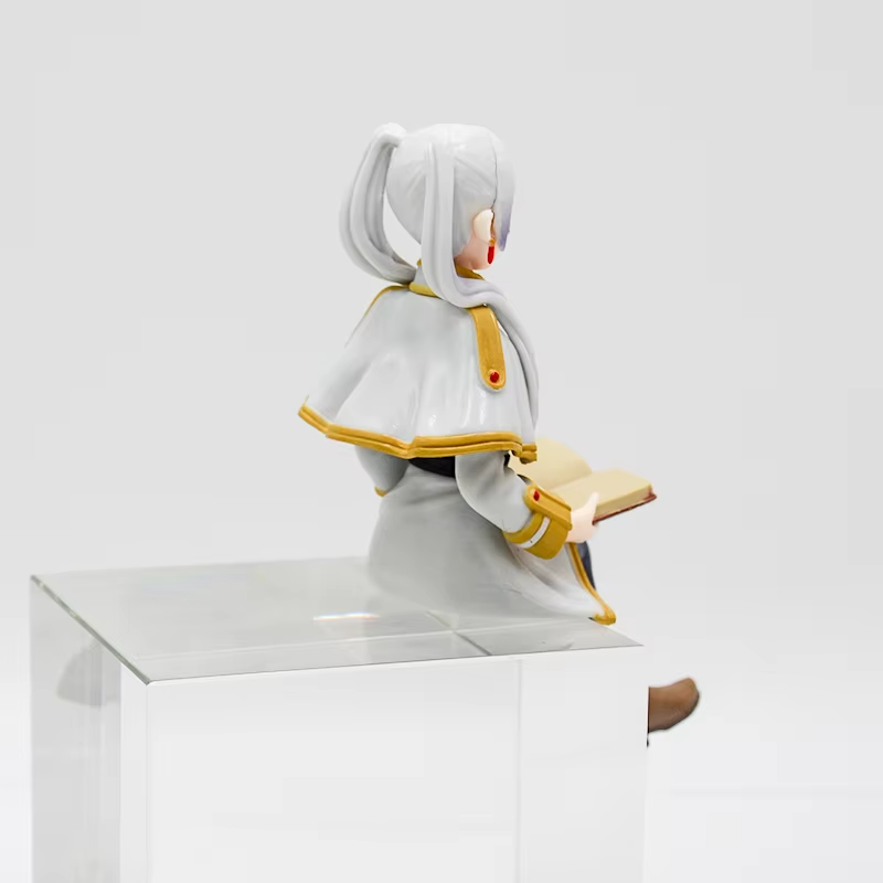 Action Figure Frieren "Sitting" - Frieren™