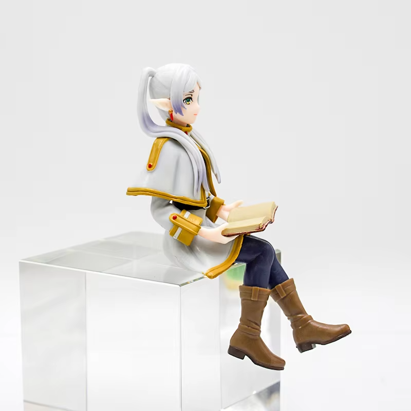 Action Figure Frieren "Sitting" - Frieren™